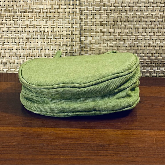 SOLD🌟HP🌟VTG 1950s Green Linen Kiss Clasp Handbag - Picture 10 of 12